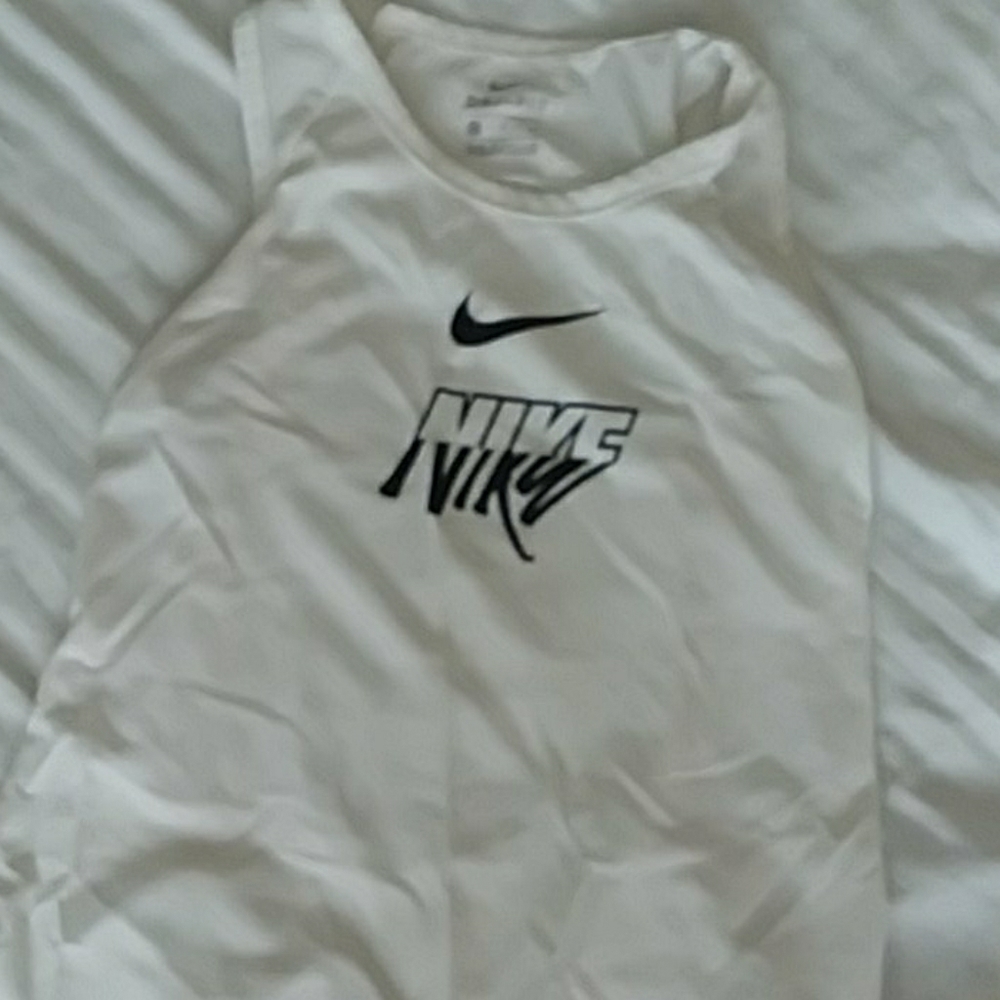 White Nike dri fit